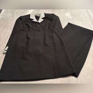 Giorgio Fiorlini Collection  3 piece Suit Separates Dark Gray Pinstripe